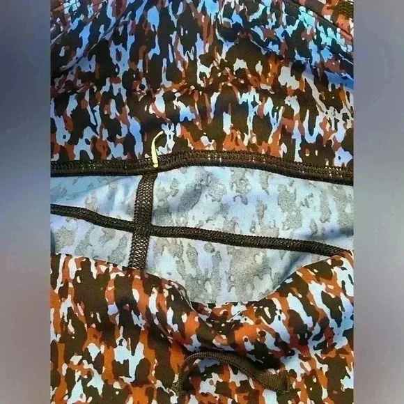 Lululemon Fast and Free High Rise Running Tight II 25” Size 4 - Picture 4 of 8